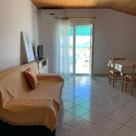 Roca Apartman